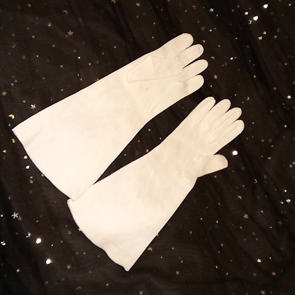 Beaded gloves - Picture 2 of 4